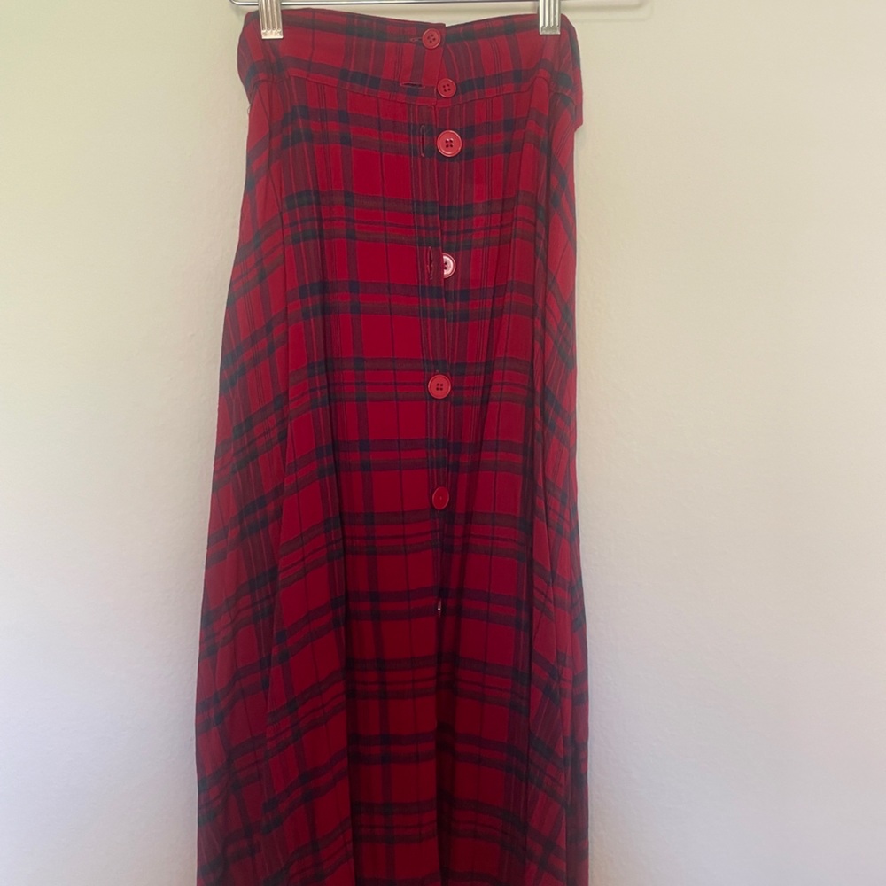 Red checkered long skirt